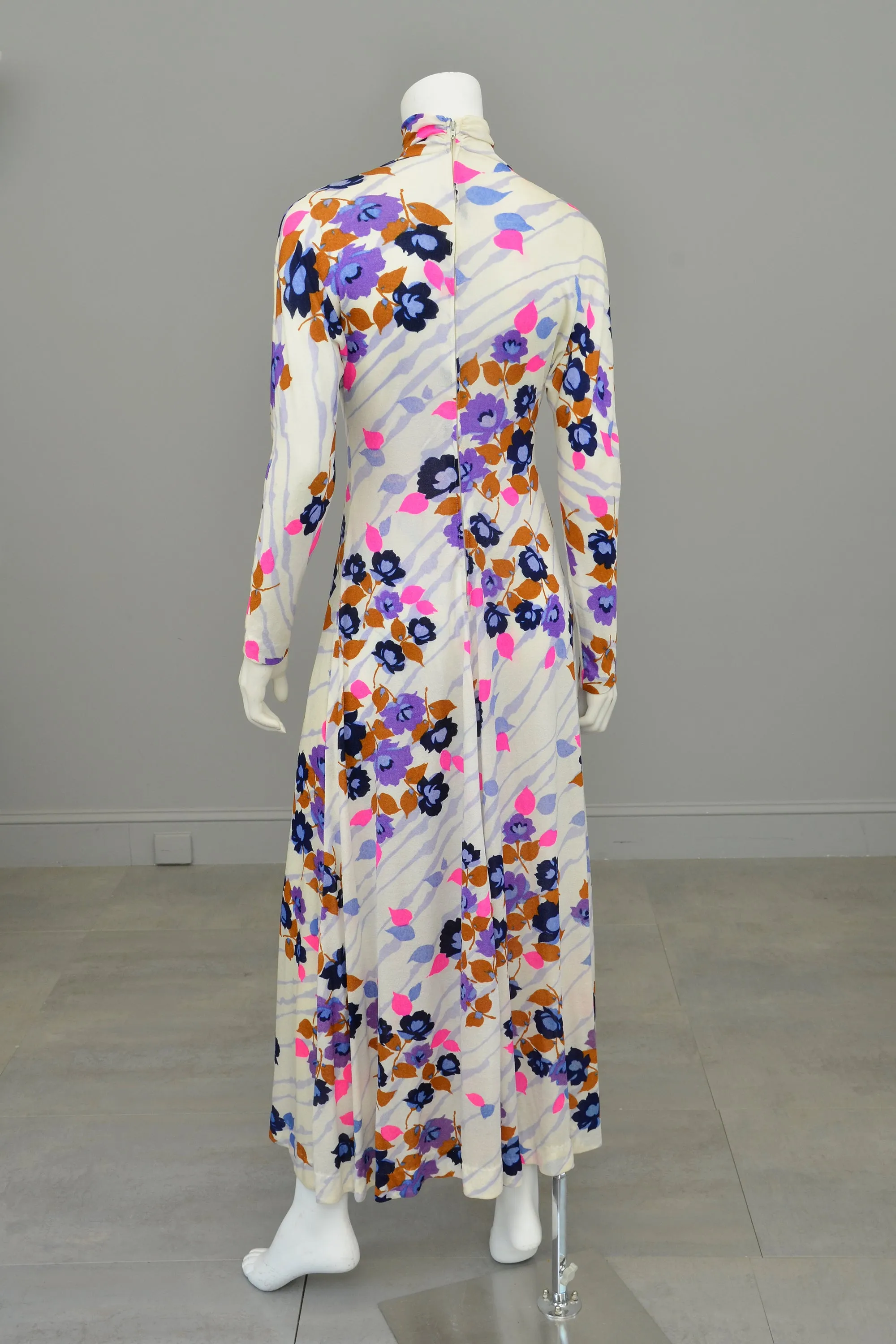 1970s Flower Power Maxi Jersey Dress