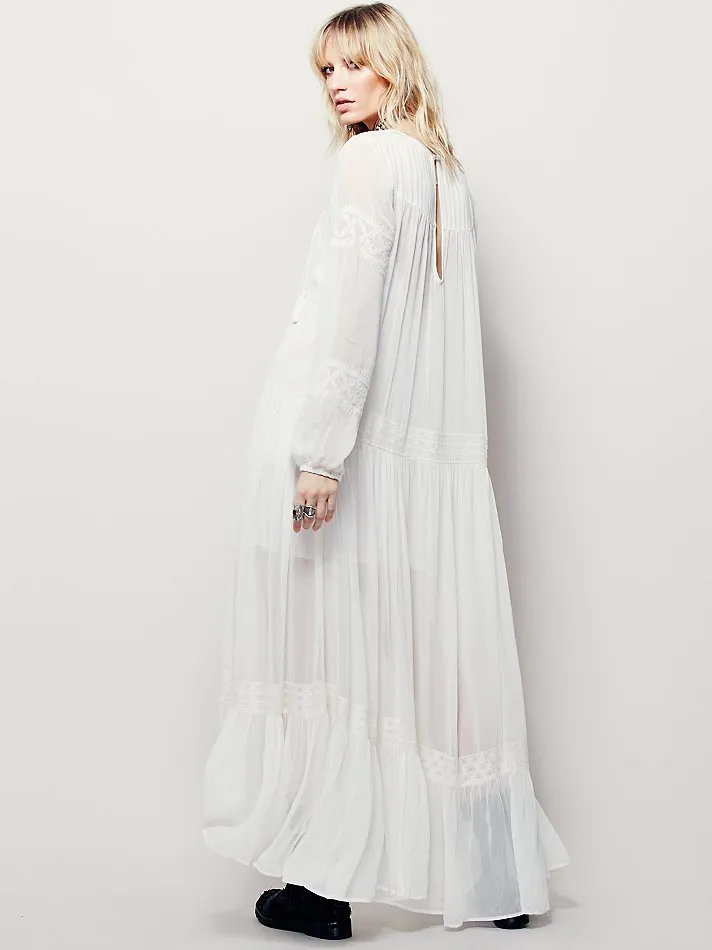 BerriesJam - 2024 Retro Futurism White Lace Maxi Dress