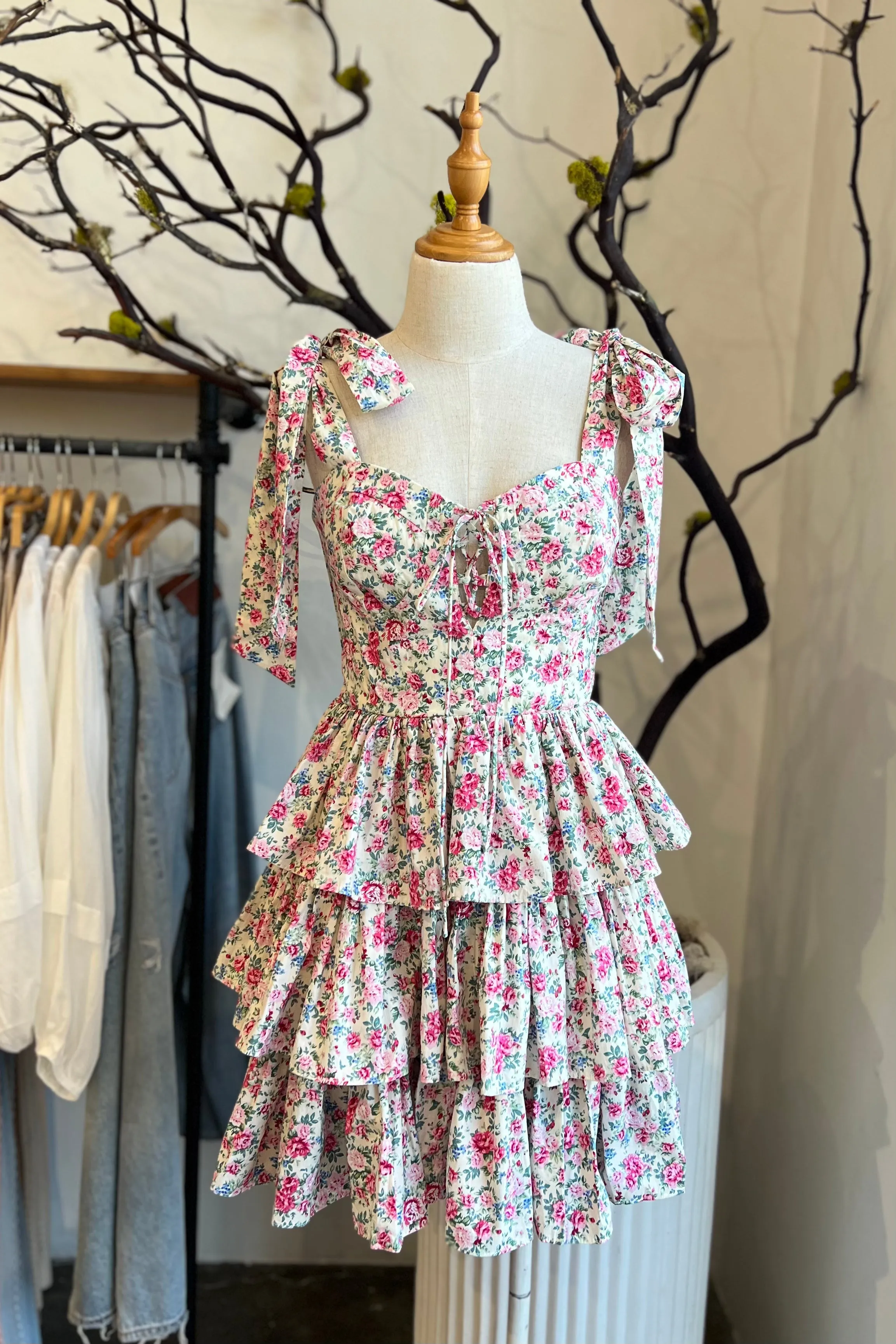 CHESSIE CREAM FLORAL TIERED DRESS