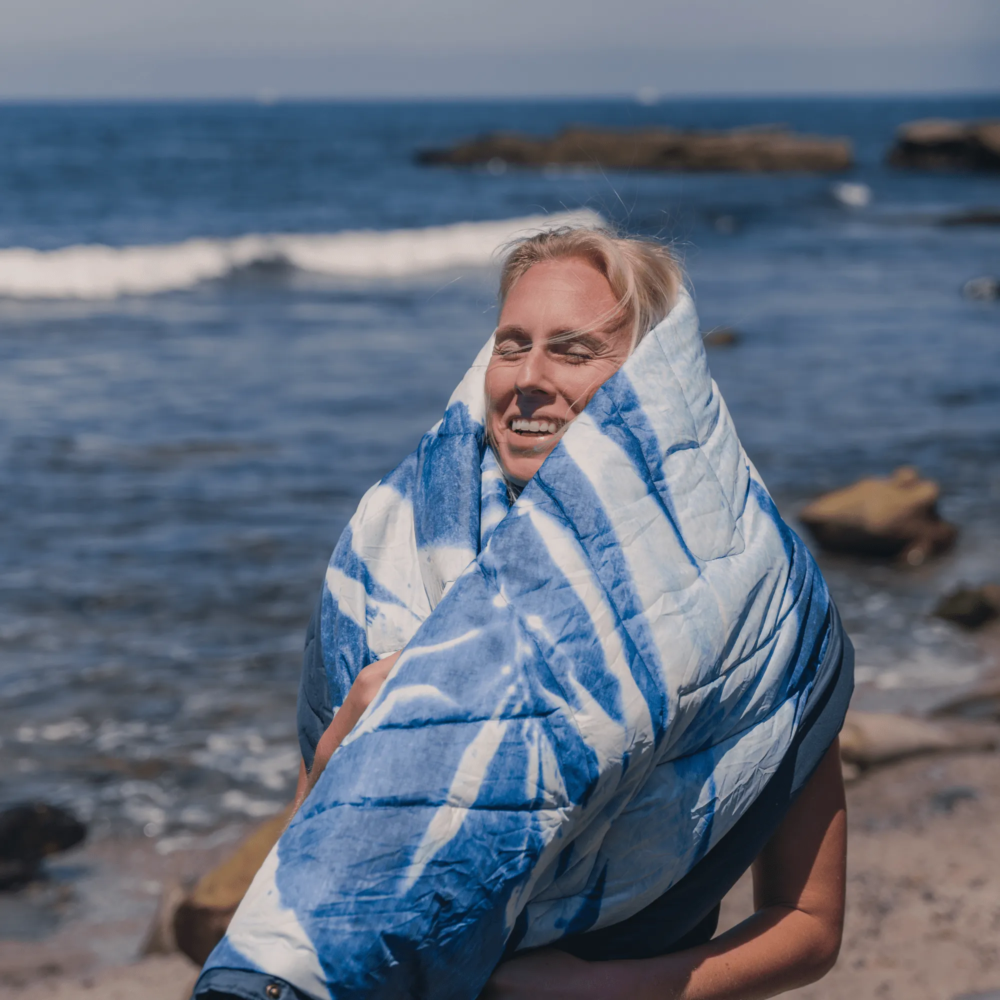 VOITED CloudTouch® Indoor/Outdoor Camping Blanket - Kelp